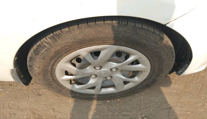 2017 Hyundai Grand i10 MAGNA 1.1 CRDI, Diesel, Manual, 77,037 km, tyre