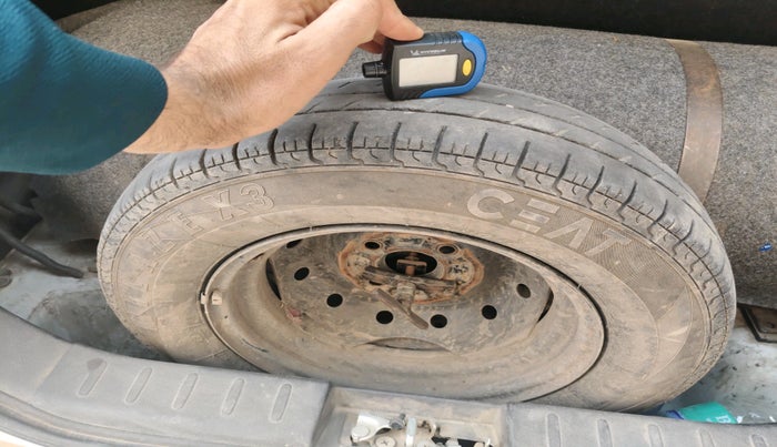 2020 Maruti Alto LXI, Petrol, Manual, 1,18,238 km, tyre