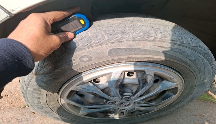 2020 Maruti New Wagon-R LXI CNG (O) 1.0, Petrol, Manual, 81,718 km, tyre