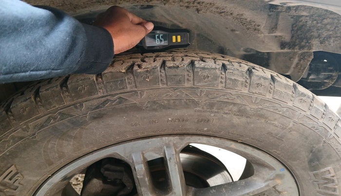 2023 Mahindra Thar LX PETROL HT 4WD AT, Petrol, Automatic, 15,164 km, tyre