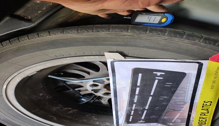 2018 Toyota Corolla Altis G PETROL, Petrol, Manual, 83,994 km, tyre