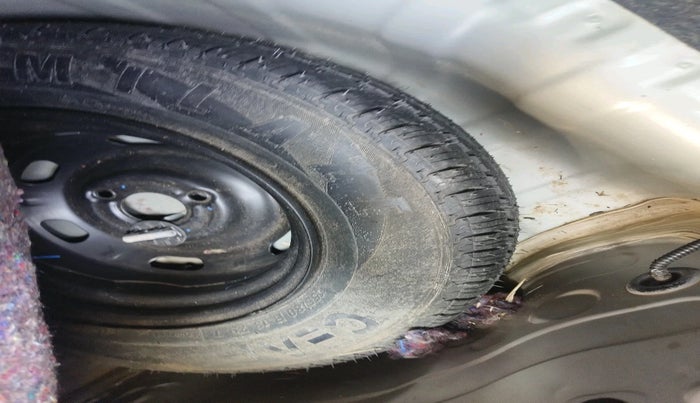 2017 Datsun Redi Go GOLD LIMITED EDITION, Petrol, Manual, 12,019 km, tyre