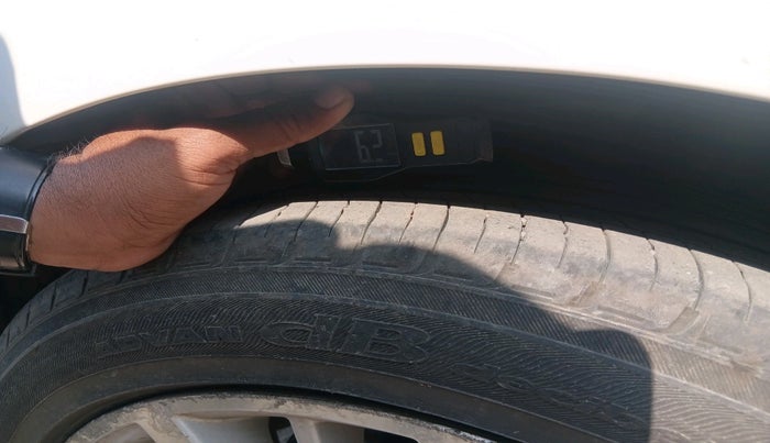 2014 BMW 3 Series 320D GT LUXURY LINE, Diesel, Automatic, 89,233 km, tyre