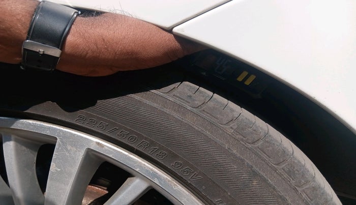 2014 BMW 3 Series 320D GT LUXURY LINE, Diesel, Automatic, 89,233 km, tyre