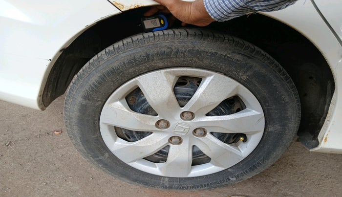 2015 Honda Mobilio 1.5L I-VTEC S, Petrol, Manual, 65,726 km, tyre