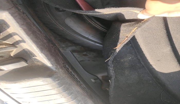 2014 Hyundai i20 SPORTZ 1.4 CRDI, Diesel, Manual, 2,14,016 km, tyre