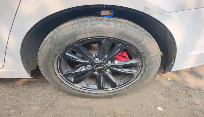 2015 Chevrolet Cruze LTZ AT, Diesel, Automatic, 68,453 km, tyre