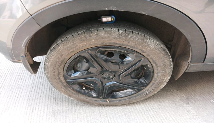 2022 Tata NEXON XM SUNROOF PETROL, Petrol, Manual, 27,755 km, tyre