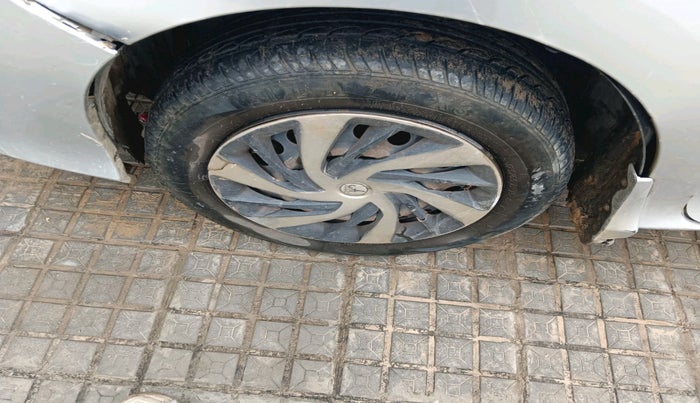 2015 Honda City 1.5L I-DTEC SV, Diesel, Manual, 1,23,978 km, tyre