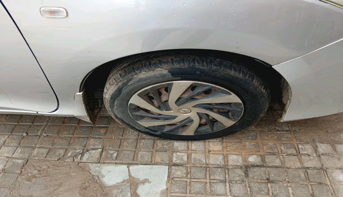 2015 Honda City 1.5L I-DTEC SV, Diesel, Manual, 1,23,978 km, tyre