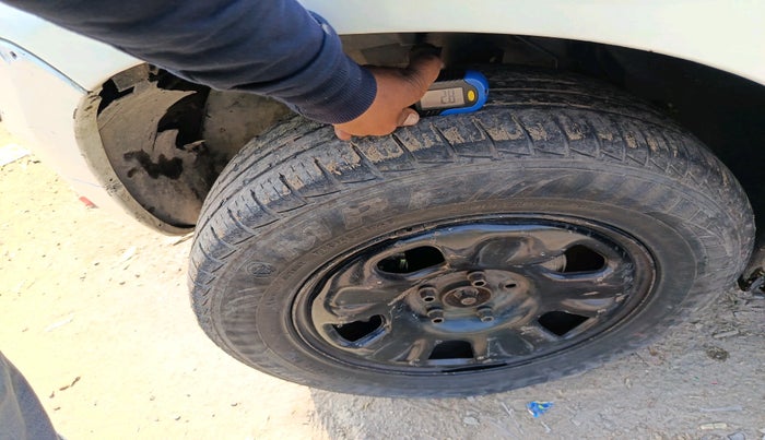 2015 Renault Duster 85 PS RXL DIESEL, Diesel, Manual, 1,01,599 km, tyre