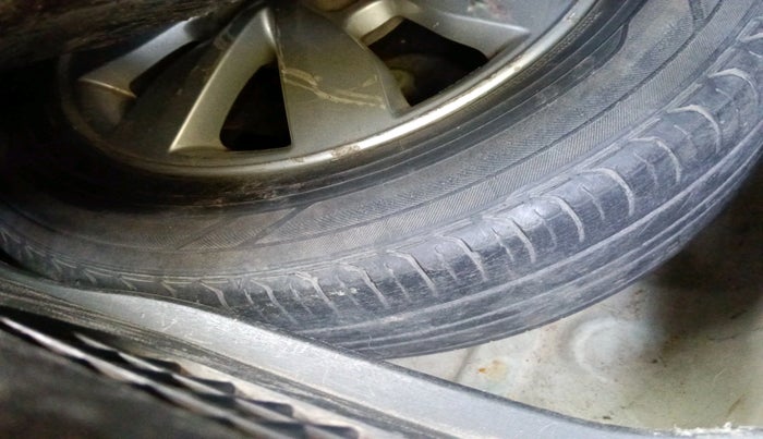 2013 Hyundai i20 SPORTZ 1.2, Petrol, Manual, 80,960 km, tyre