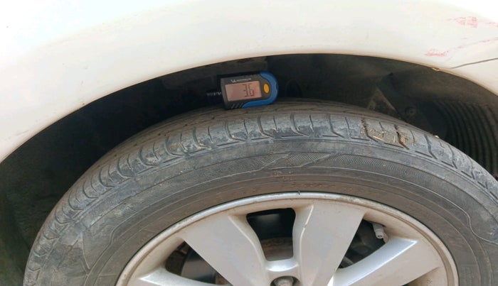 2013 Hyundai i20 SPORTZ 1.2, Petrol, Manual, 80,960 km, tyre