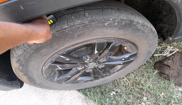 2018 Maruti Vitara Brezza ZDI PLUS AMT, Diesel, Automatic, 1,23,522 km, tyre