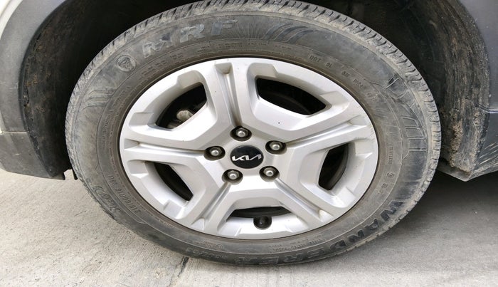 2022 KIA SONET HTK PLUS 1.0 IMT, Petrol, Manual, 28,792 km, tyre