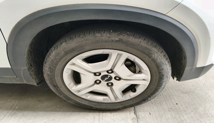 2022 KIA SONET HTK PLUS 1.0 IMT, Petrol, Manual, 28,792 km, tyre