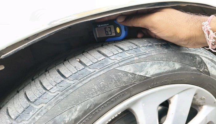 2015 Honda Mobilio 1.5L I-DTEC V, Diesel, Manual, 1,83,303 km, tyre