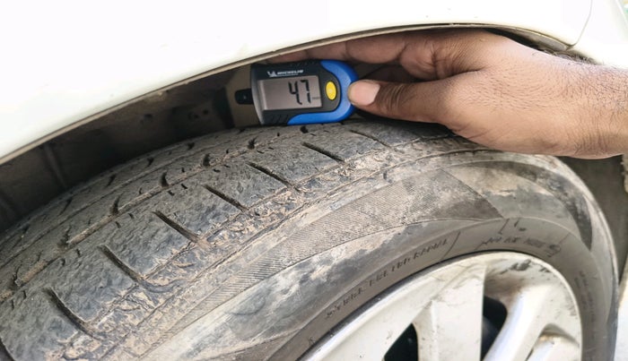 2015 Honda Mobilio 1.5L I-DTEC V, Diesel, Manual, 1,83,303 km, tyre