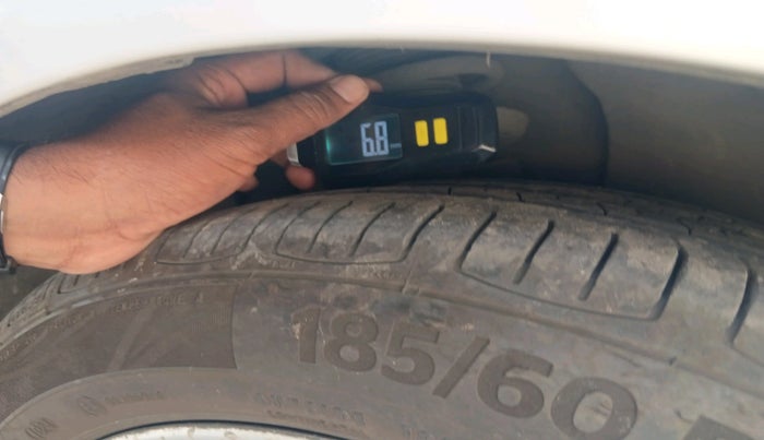 2014 Skoda Rapid 1.5 TDI CR AMBITION PLUS, Diesel, Manual, 1,13,839 km, tyre