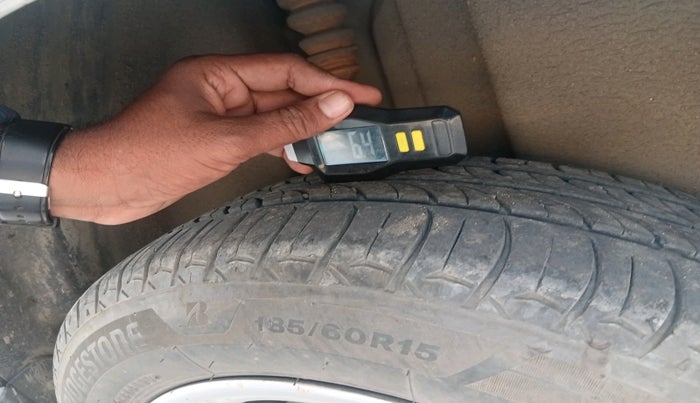 2014 Skoda Rapid 1.5 TDI CR AMBITION PLUS, Diesel, Manual, 1,13,839 km, tyre