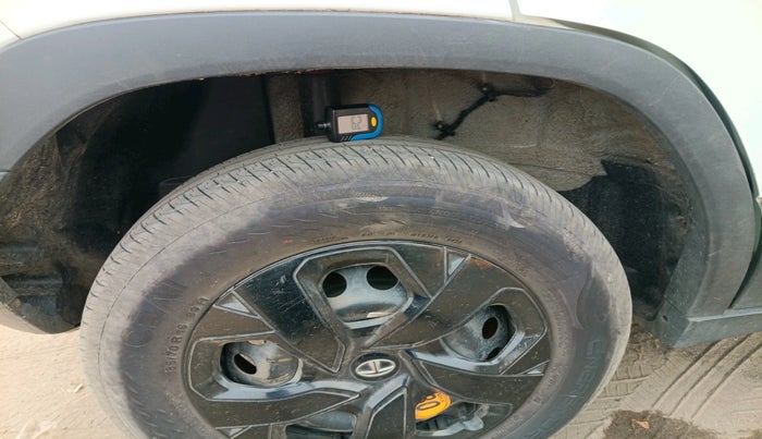 2024 Tata PUNCH ADVENTURE MT CNG , Petrol, Manual, 6,798 km, tyre