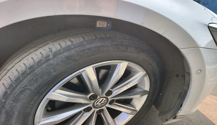 2018 Volkswagen Passat HIGHLINE DSG, Diesel, Automatic, 1,33,051 km, tyre