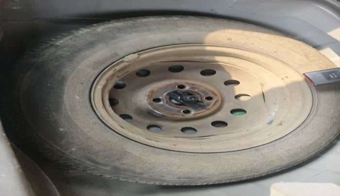 2013 Hyundai i10 MAGNA 1.1, Petrol, Manual, 70,372 km, tyre