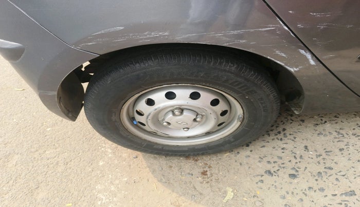 2013 Hyundai i10 MAGNA 1.1, Petrol, Manual, 70,372 km, tyre