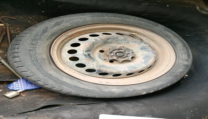 2015 Hyundai Xcent S 1.1 CRDI, Diesel, Manual, 1,00,135 km, tyre