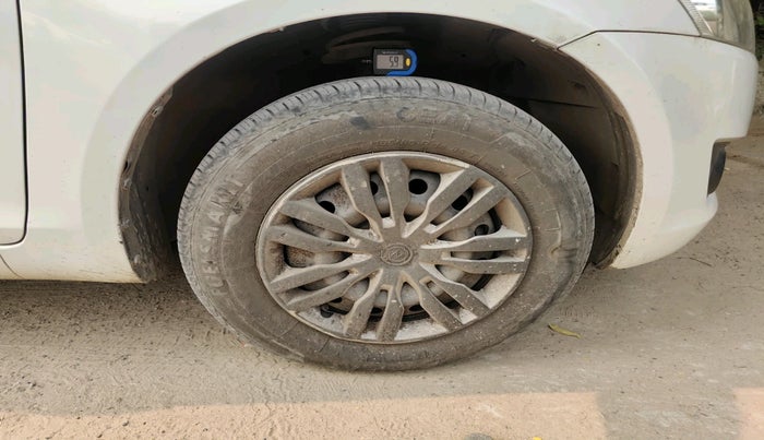 2013 Maruti Swift VXI, Petrol, Manual, 76,815 km, tyre