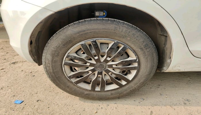 2013 Maruti Swift VXI, Petrol, Manual, 76,815 km, tyre