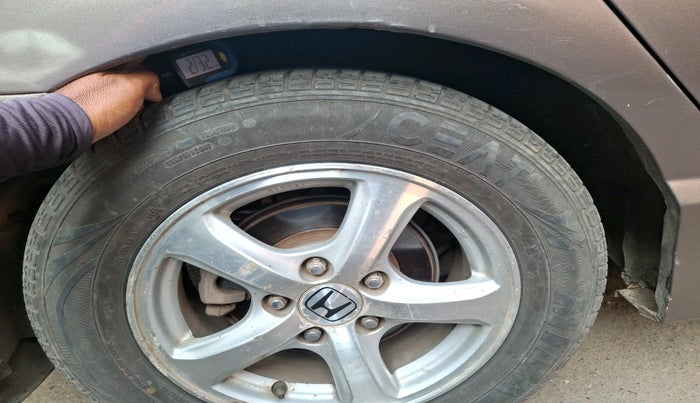 2011 Honda Civic 1.8L I-VTEC V AT SUNROOF, Petrol, Automatic, 67,934 km, tyre