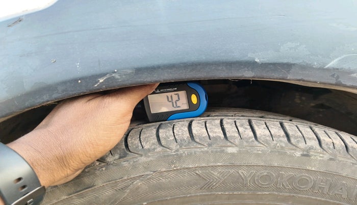 2016 Renault Lodgy 110 PS RXZ STEPWAY 7 STR, Diesel, Manual, 1,18,846 km, tyre