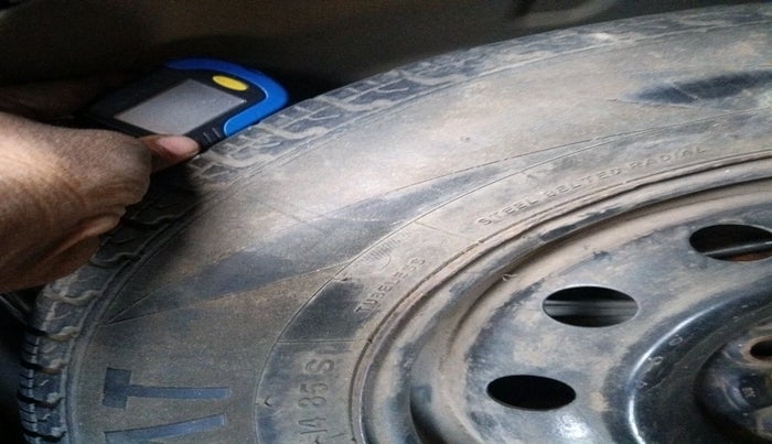 2013 Maruti Swift Dzire VXI, Petrol, Manual, 79,941 km, tyre