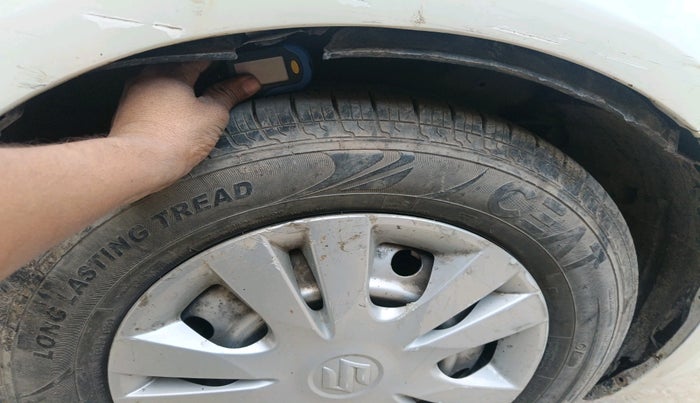 2013 Maruti Swift Dzire VXI, Petrol, Manual, 79,941 km, tyre