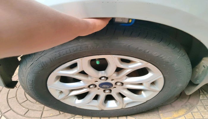 2015 Ford Ecosport TITANIUM 1.5L PETROL AT, Petrol, Automatic, 90,074 km, tyre