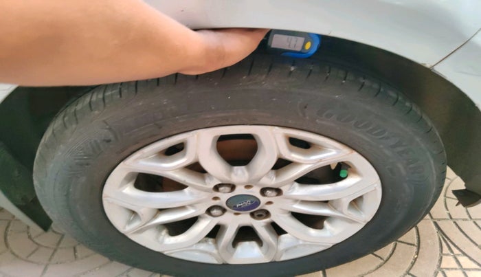 2015 Ford Ecosport TITANIUM 1.5L PETROL AT, Petrol, Automatic, 90,074 km, tyre