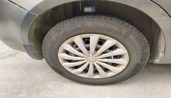 2015 Maruti Swift Dzire VDI, Diesel, Manual, 68,310 km, tyre