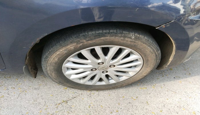 2018 Maruti Dzire ZXI, Petrol, Manual, 2,25,700 km, tyre