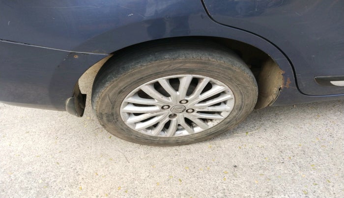 2018 Maruti Dzire ZXI, Petrol, Manual, 2,25,700 km, tyre