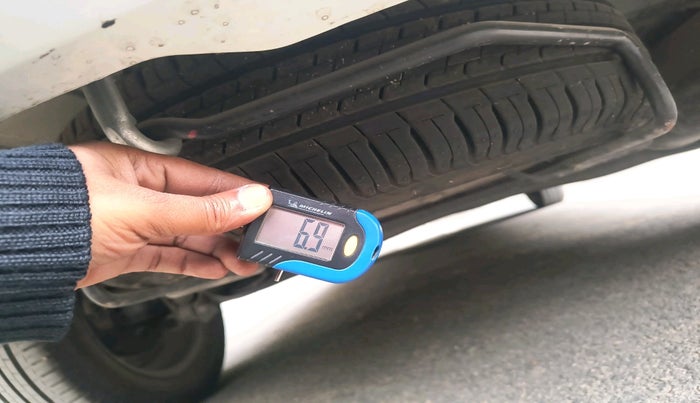 2022 Maruti Ertiga LXI SHVS, Petrol, Manual, 6,420 km, tyre