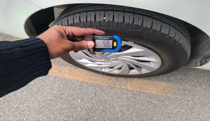 2022 Maruti Ertiga LXI SHVS, Petrol, Manual, 6,420 km, tyre