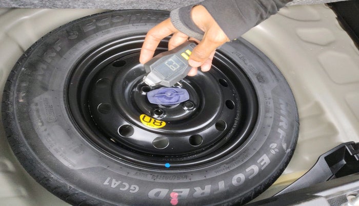 2024 Maruti Swift ZXi, Petrol, Manual, 6,039 km, tyre