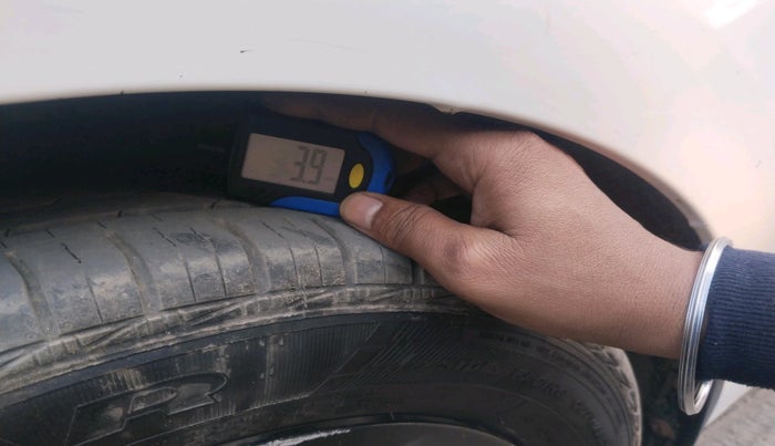 2018 Hyundai Grand i10 SPORTZ 1.2 KAPPA VTVT DUAL TONE, Petrol, Manual, 1,00,234 km, tyre