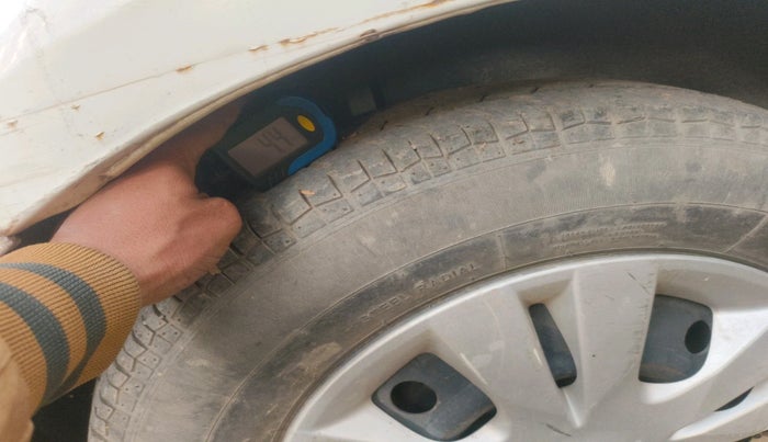 2013 Maruti Swift Dzire VXI, Petrol, Manual, 86,752 km, tyre