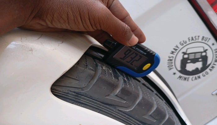 2015 Mahindra TUV300 T8, Diesel, Manual, 1,66,178 km, tyre