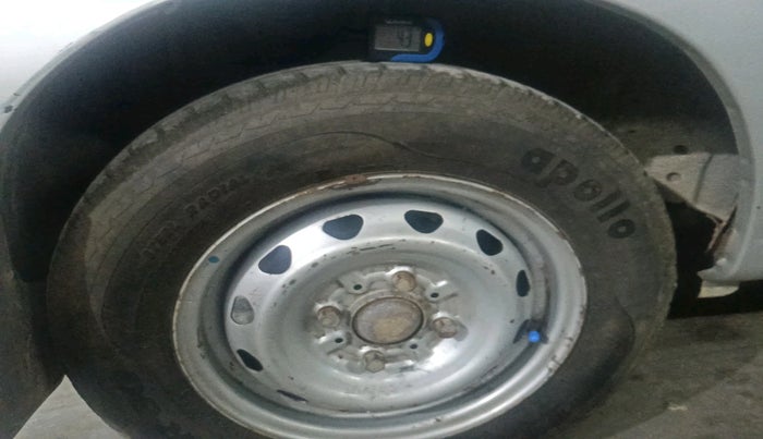 2015 Tata Indica V2 LS DIESEL, Diesel, Manual, 1,24,011 km, tyre