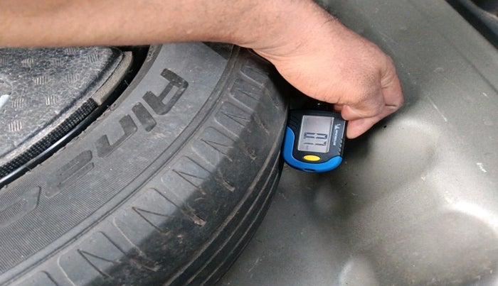 2016 Maruti Vitara Brezza ZDI, Diesel, Manual, 2,37,972 km, tyre