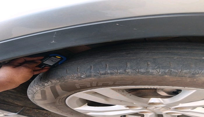 2016 Maruti Vitara Brezza ZDI, Diesel, Manual, 2,37,972 km, tyre