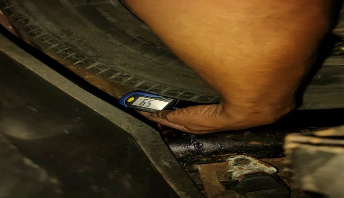 2013 Maruti Swift VXI, Petrol, Manual, 84,473 km, tyre